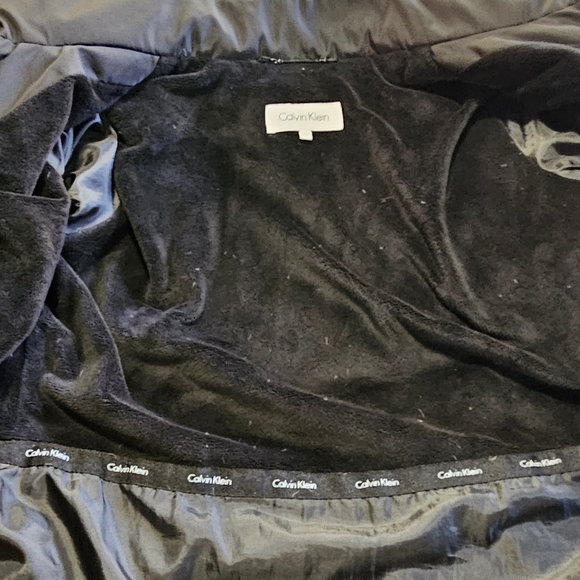 Calvin Klein women’s brown puffer jacket. Two front zip pockets. Size la… - Picture 8 of 15